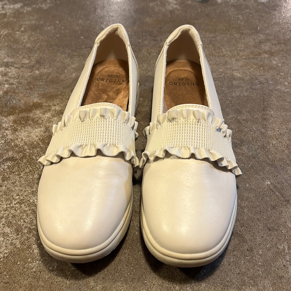 Earth origins shoes. 8.5W